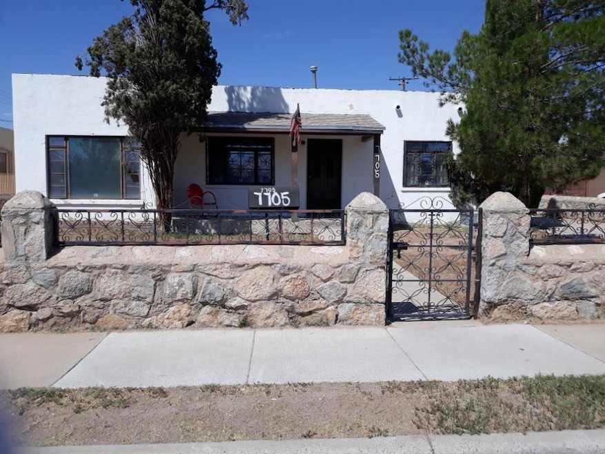 7705 Veracruz Ave, El Paso, TX 79915 - photo 1
