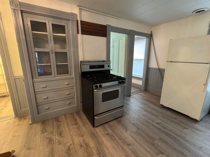 34 Center St unit 2, North Walpole, NH 03609 - photo 1