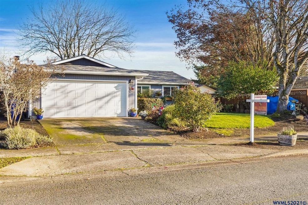 1025 Sharon Loop SE, Salem, OR 97306 - photo 1