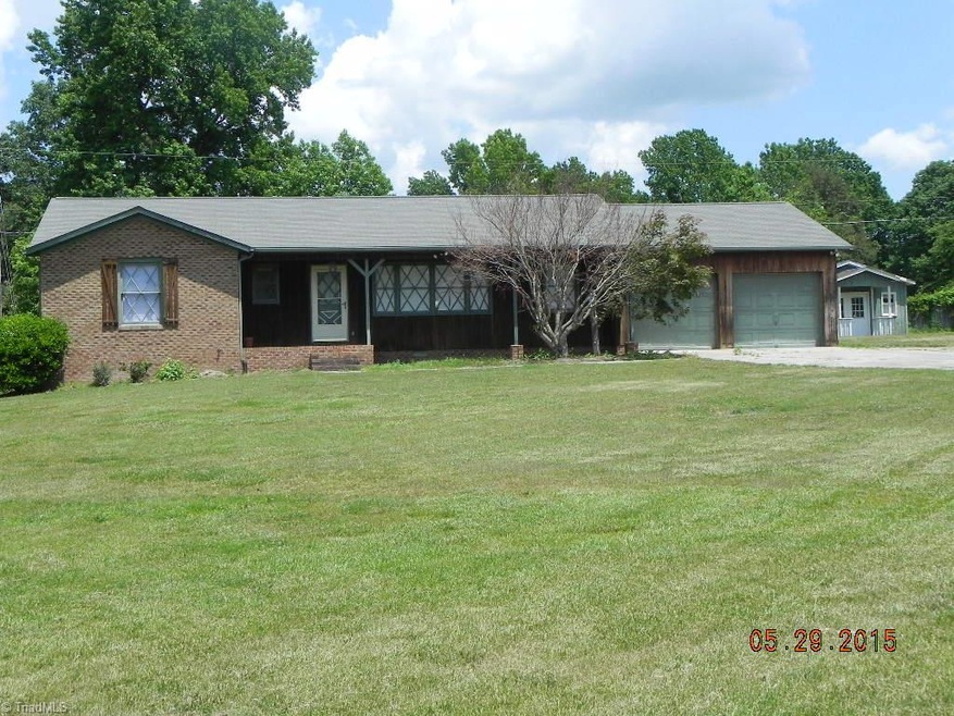 7107 Wincrest Dr, High Point, NC 27263 - photo 1