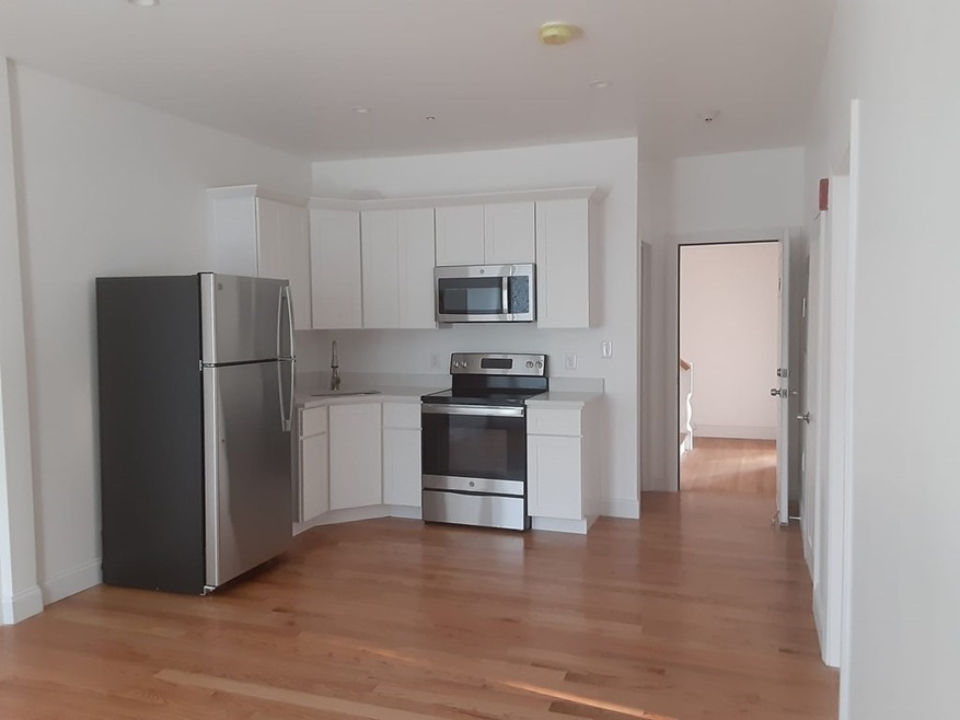 11 Park St unit 12, Haverhill, MA 01830 - photo 1