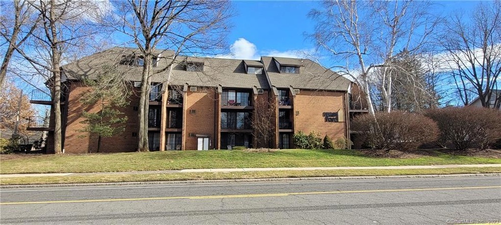 181 Loomis Dr unit 146, West Hartford, CT 06107 - photo 1