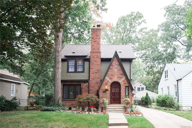 Fabulous Tudor - 21 Fairwood Blvd.