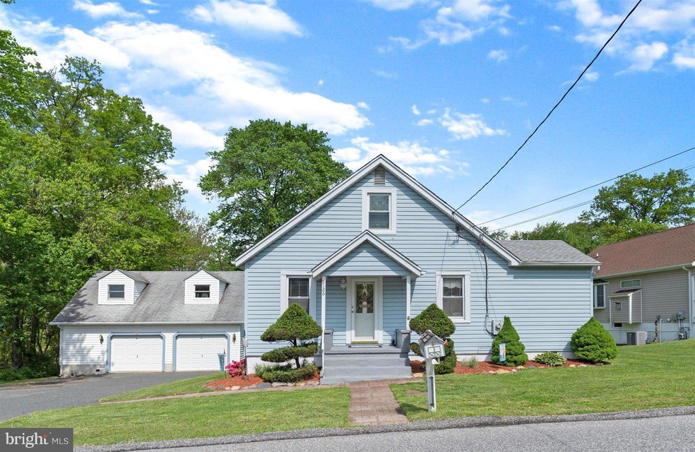 9126 Snyder Ln, Perry Hall, MD 21128 - photo 1