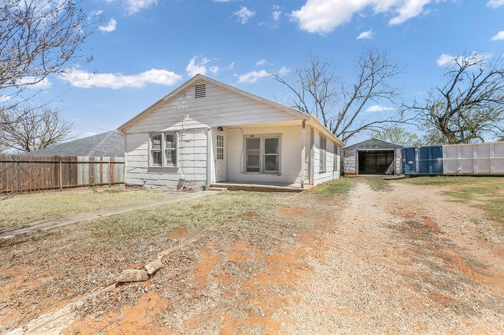 911 Hill St, Fredericksburg, TX 78624 - photo 1