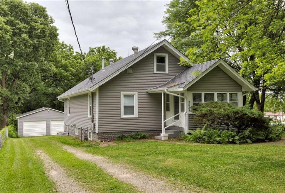 3839 E 30th St, Des Moines, IA 50317 - photo 1