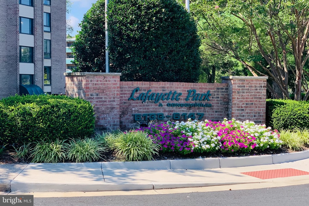 Lafayette Park unit 307, Falls Church, VA 22041 - photo 1