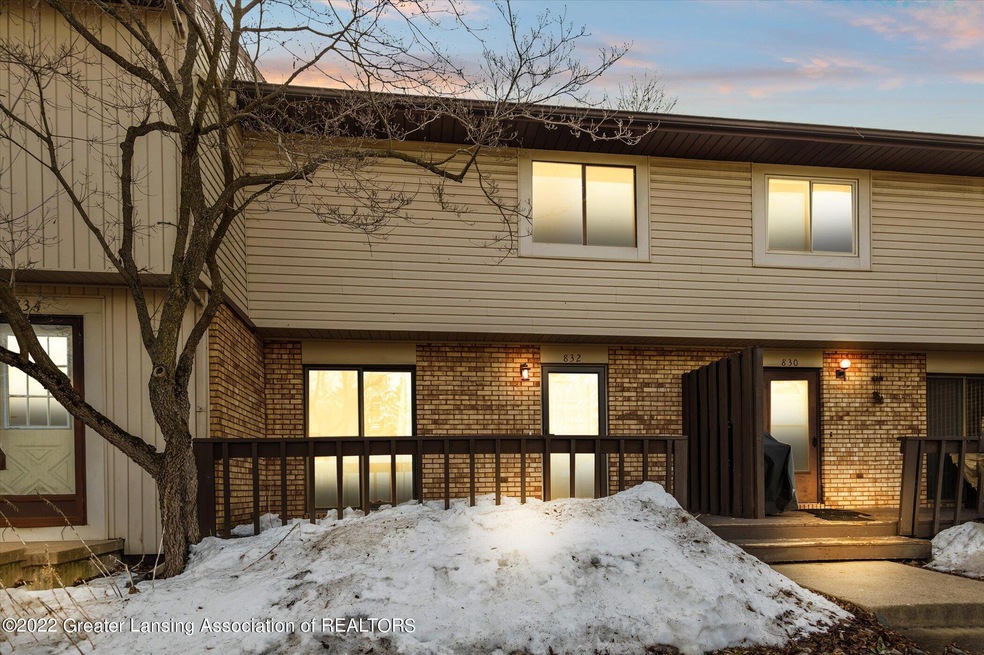 01-832-Armstrong-Rd-Lansing-WindowStill-