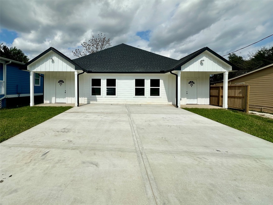 Discover your dream home in this stunning, never-before-occupied property! Conveniently located near the Beltway Sam Houston 8 corridor, this brand-new residence offers effortless commuting and easy access to everything you need. Don't miss the chance to make it yours!