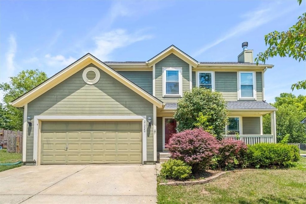 21220 W 226th St, Spring Hill, KS 66083 - photo 1