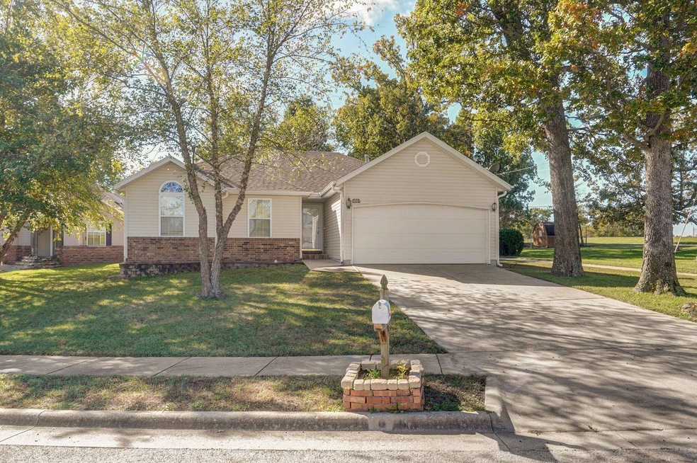 524 W Black Oak Rd, Nixa, MO 65714 - photo 1