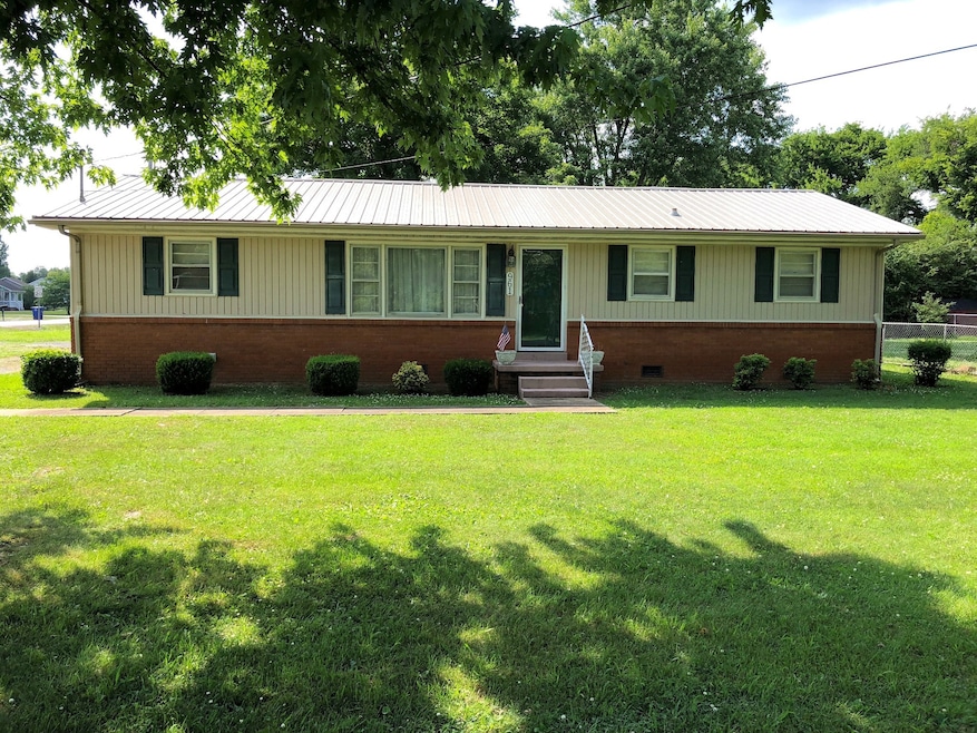 961 Horse Mountain Rd, Shelbyville, TN 37160 - photo 1