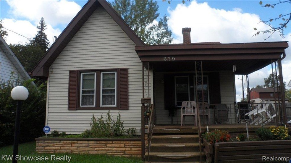 639 Cadillac St, Flint, MI 48504 - photo 1