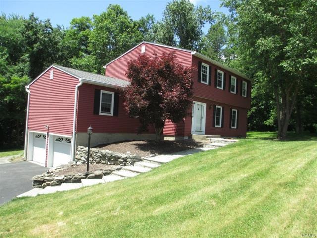 19 Aspen Rd, Hopewell Junction, NY 12533 - photo 1