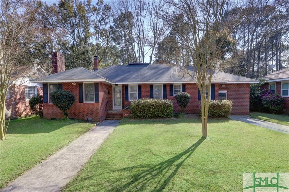 31 E 63rd St, Savannah, GA 31405 - photo 1