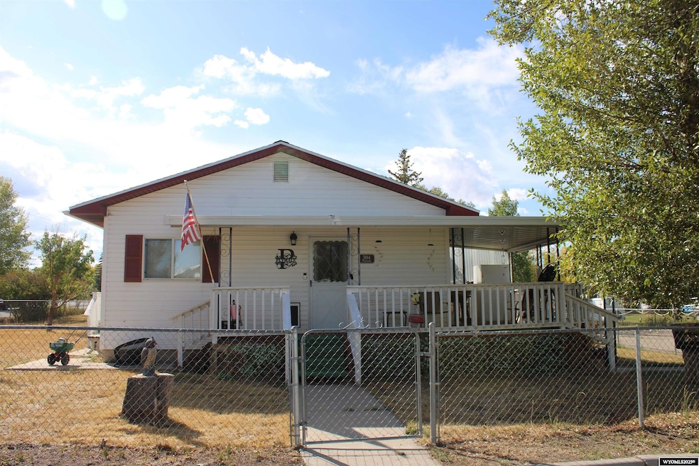 304 3rd St, Mountain View, WY 82939 - photo 1