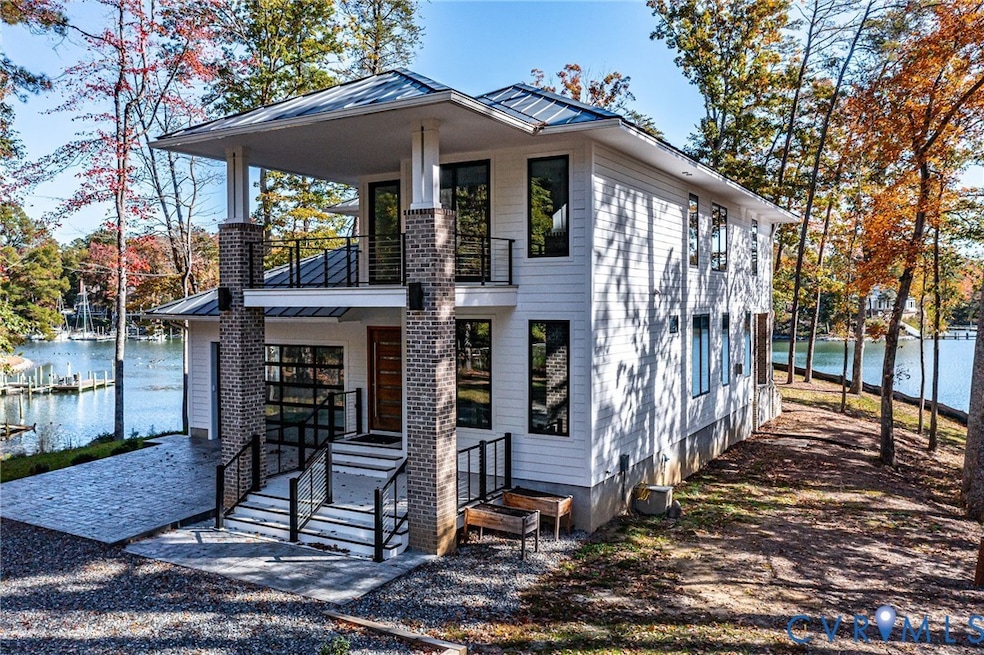 For Sale $2,495,000 • Co-Listing Agent