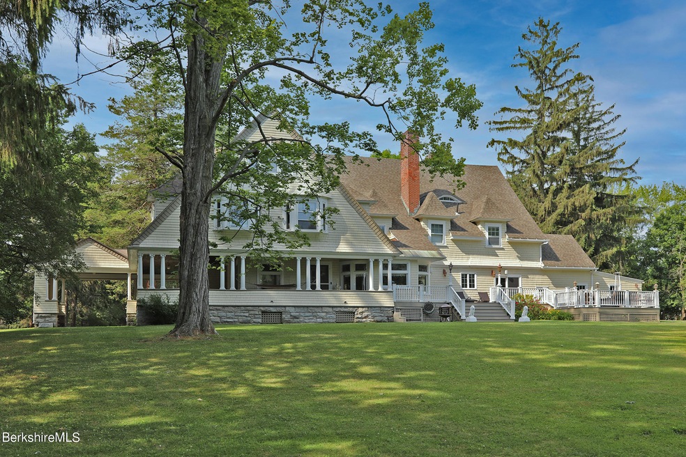 94 DAWES AVE