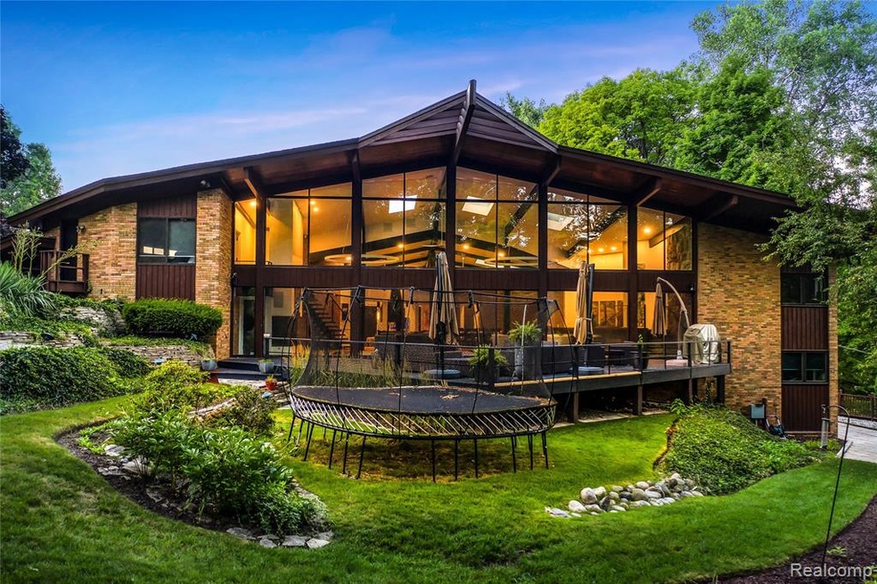 $1M+ renovation by Steve Templeton