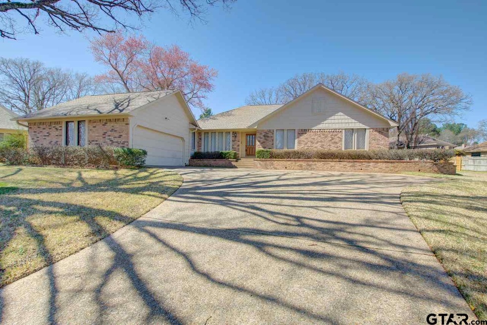 2104 Highmont Ct, Tyler, TX 75703 - photo 1