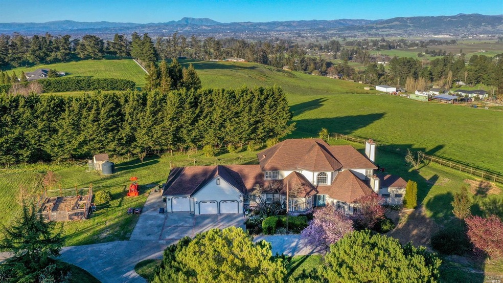 6011 Carniglia Ln, Petaluma, CA 94952 - photo 1