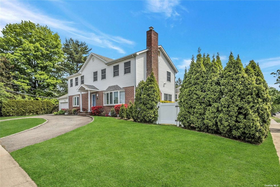 76 Bayberry Ave, Garden City, NY 11530 - photo 1