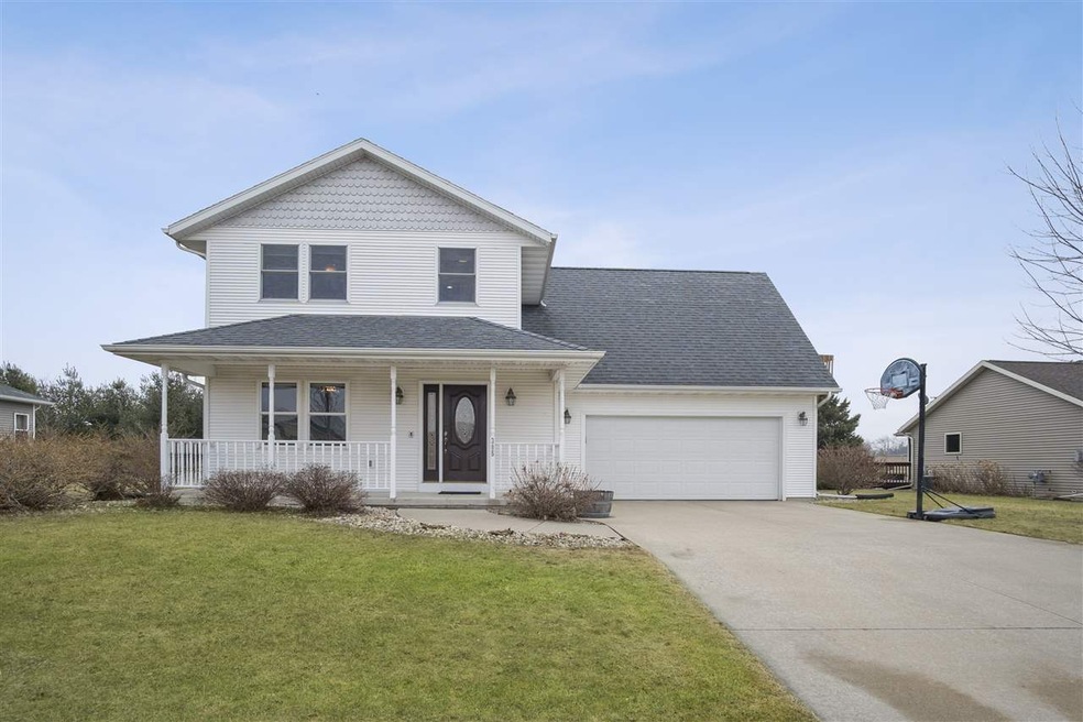 305 4th St, Brooklyn, WI 53521 - photo 1