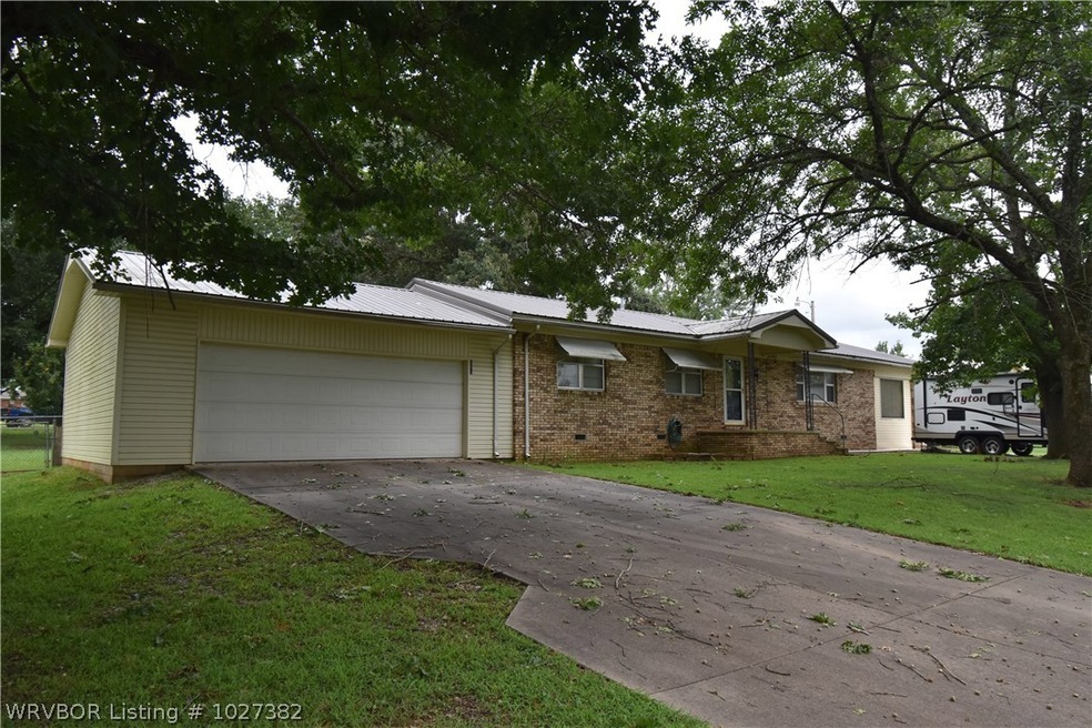 802 S Rodgers St, Vian, OK 74962 - photo 1