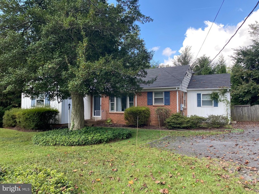 6700 Haycock Rd, Falls Church, VA 22043 - photo 1