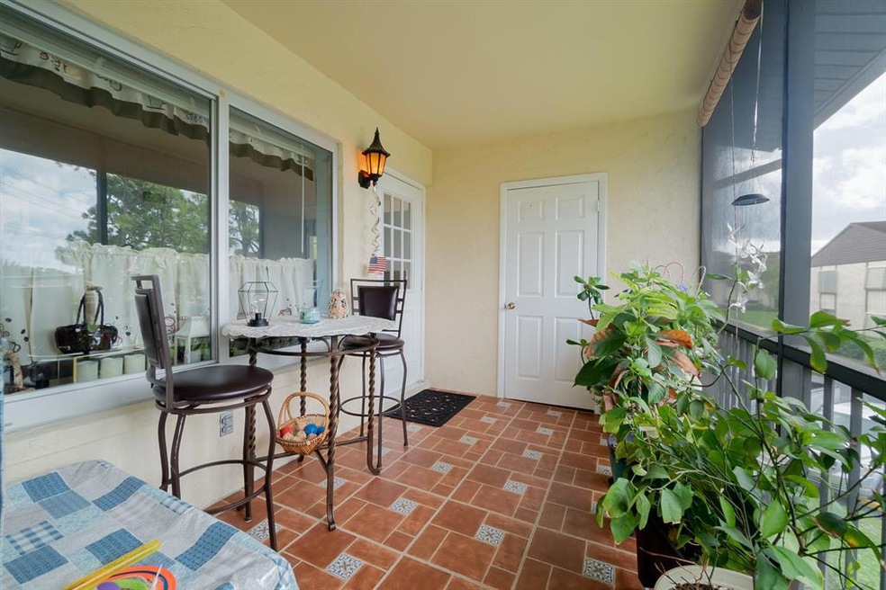 107 Lake Pine Cir unit D-2, Greenacres, FL 33463 - photo 1