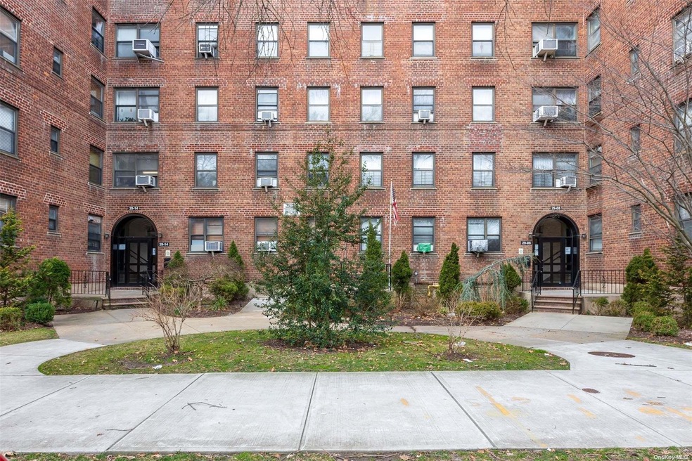29-14 139th St unit 1D, Flushing, NY 11354 - photo 1