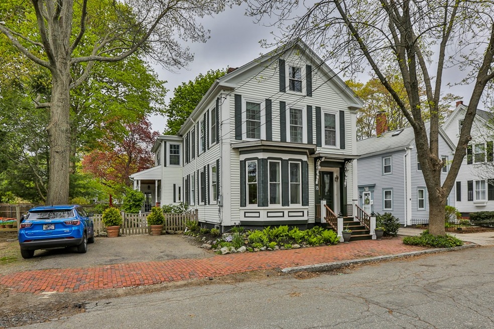 18 Allen St, Newburyport, MA 01950 - photo 1