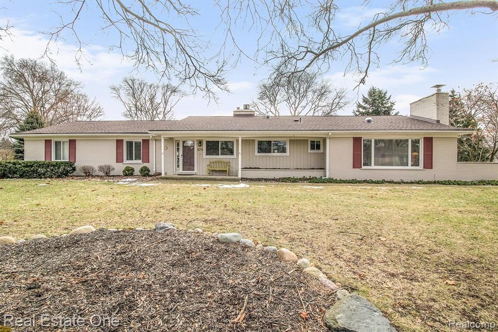 976 S Reading Rd, Bloomfield Hills, MI 48304 - photo 1