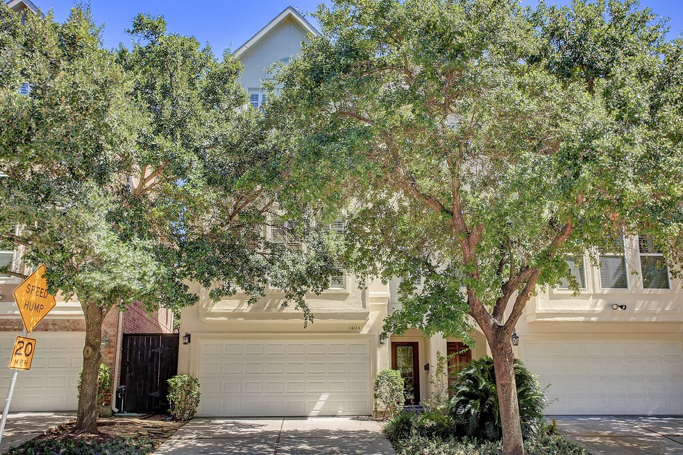 1404 Moritz Dr, Houston, TX 77055 - photo 1