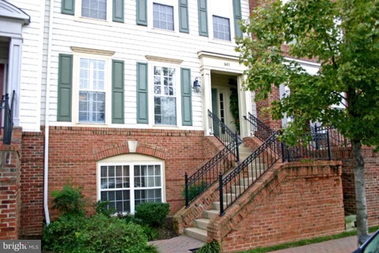 1603 Potomac Greens Dr unit A, Alexandria, VA 22314 - photo 1