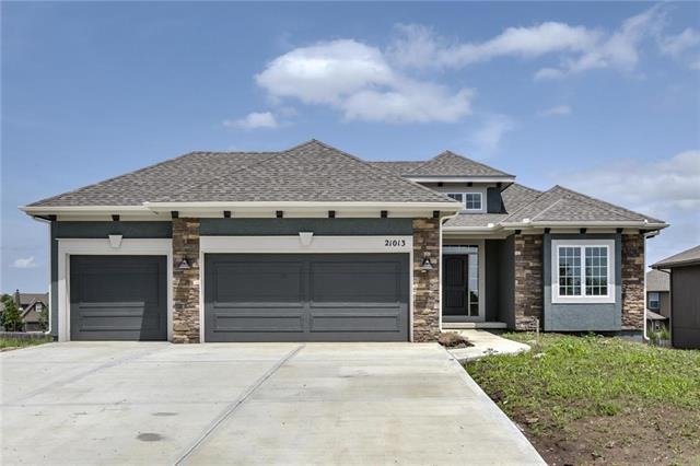 21013 Emerald St, Spring Hill, KS 66083 - photo 1