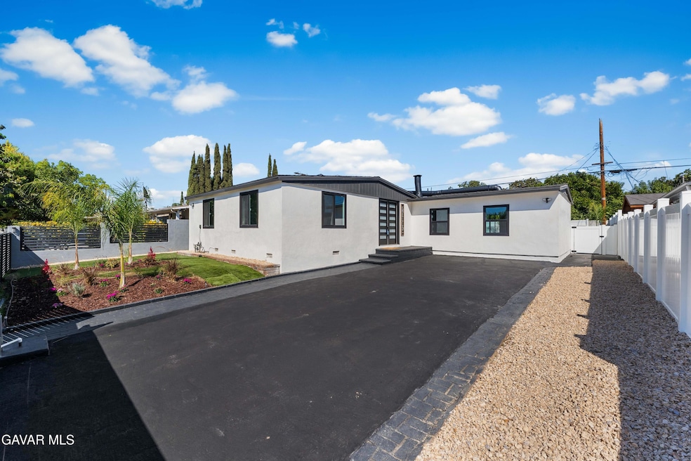 Sold $930,000 • Co-Listing Agent