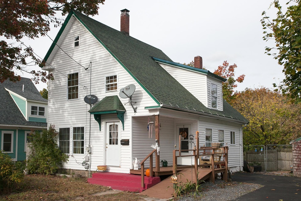 78 Pioneer Ave, Sanford, ME 04073 - photo 1