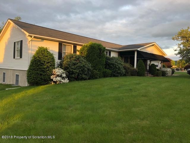 601 Shirley Ln, Dunmore, PA 18512 - photo 1