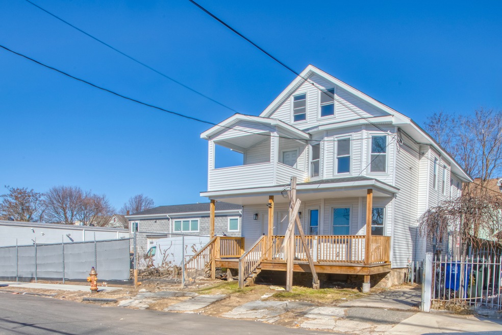 208 5th St unit 1st FL, Bridgeport, CT 06607 - photo 1