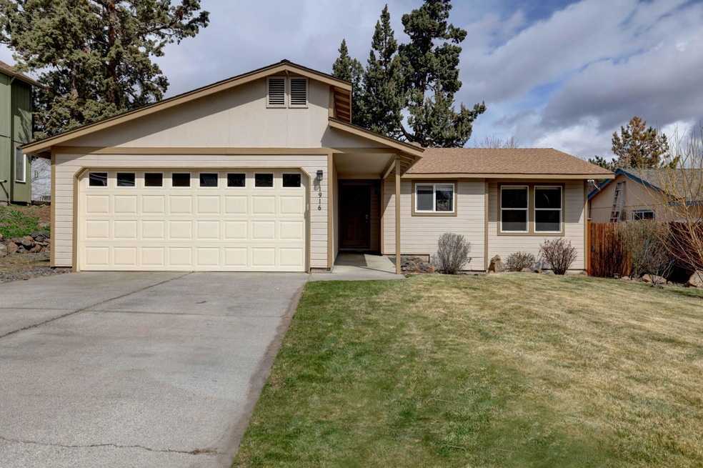 1916 NE Monroe Ln-1