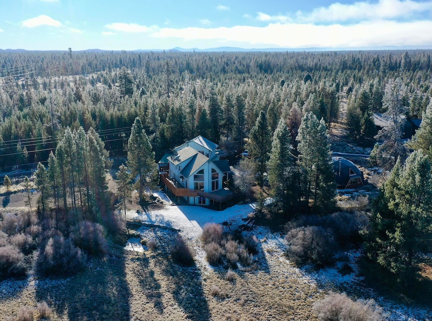 Front yard leads to little Deschutes