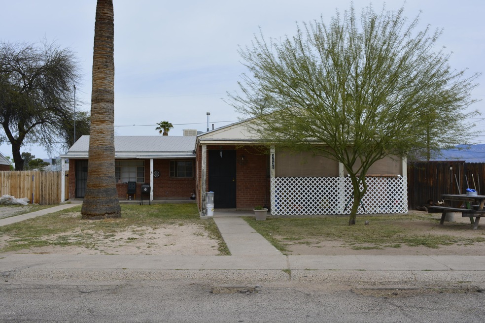 4633 E 17th St, Tucson, AZ 85711 - photo 1