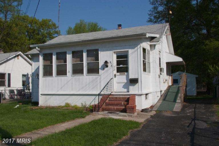 918 Renfrew St, Essex, MD 21221 - photo 1