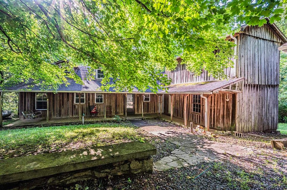 426 Largemouth Dr, Scottsville, KY 42164 - photo 1