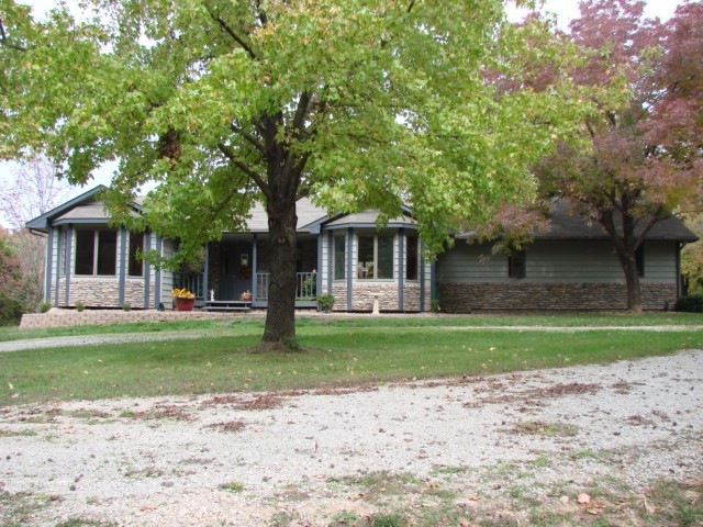 another view of front of house