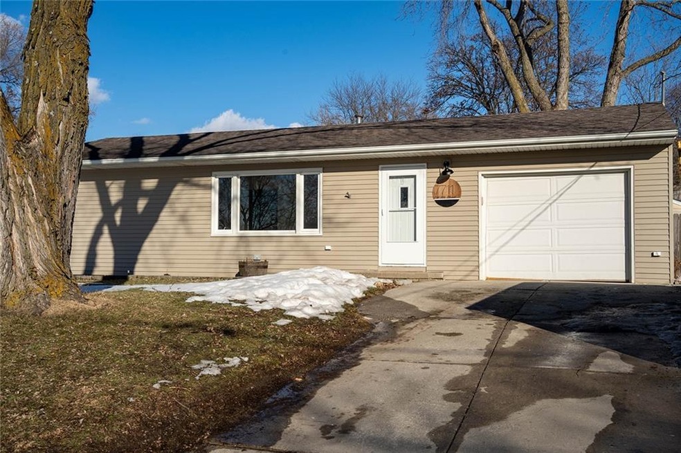 7711 SW 11th St, Des Moines, IA 50315 - photo 1