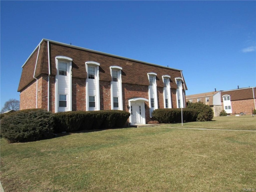 17 Weathervane Dr unit 12, Washingtonville, NY 10992 - photo 1