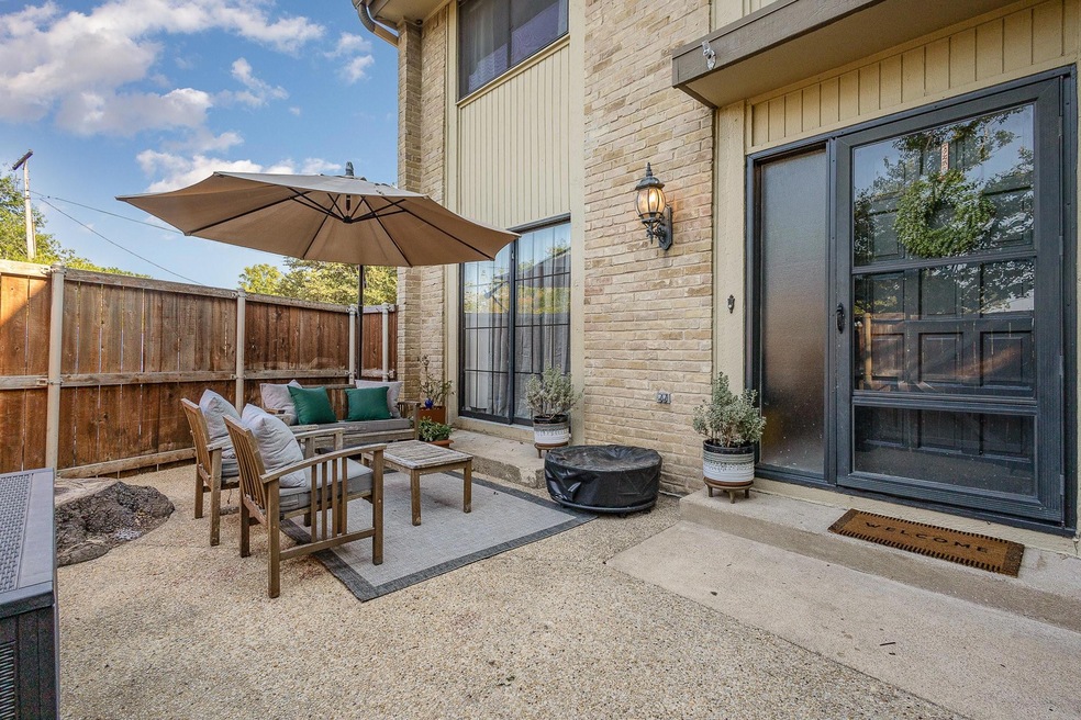 View of patio / terrace featuring an outdoor hango