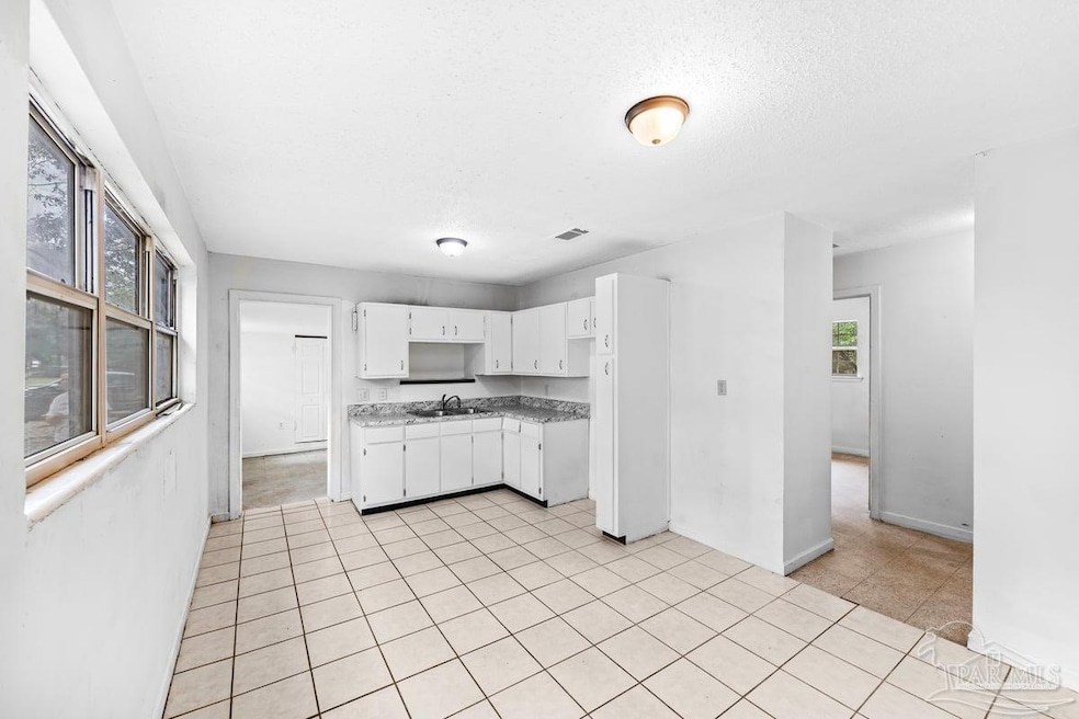 914 Twinbrook Ave, Pensacola, FL 32505 - photo 1